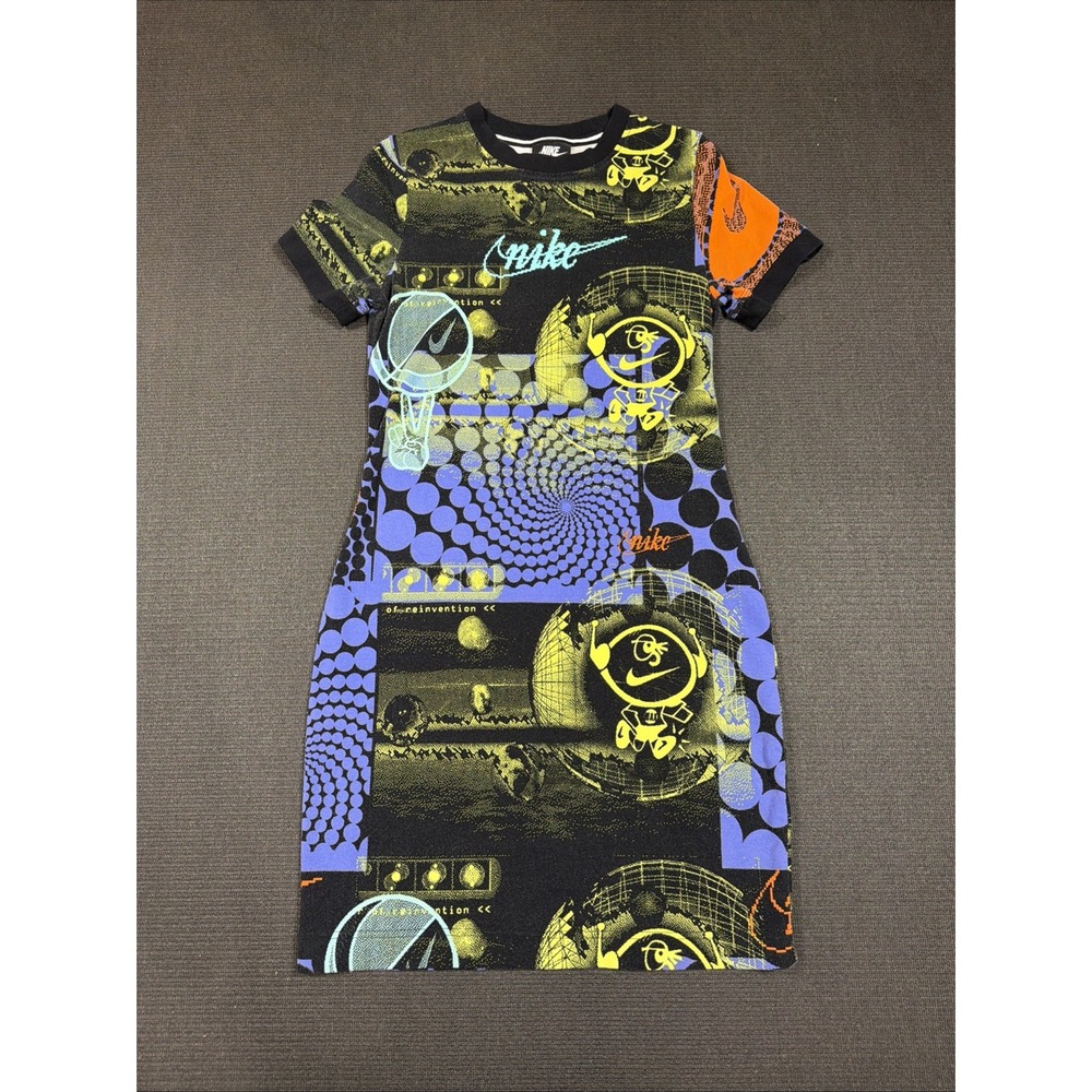 Nike Essential Rave Dress Size Medium